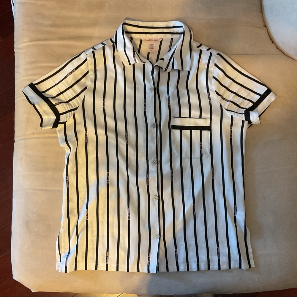 Victoria’s Secret Satin Short Pajama Set size M